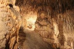 stalactites-674159_1920