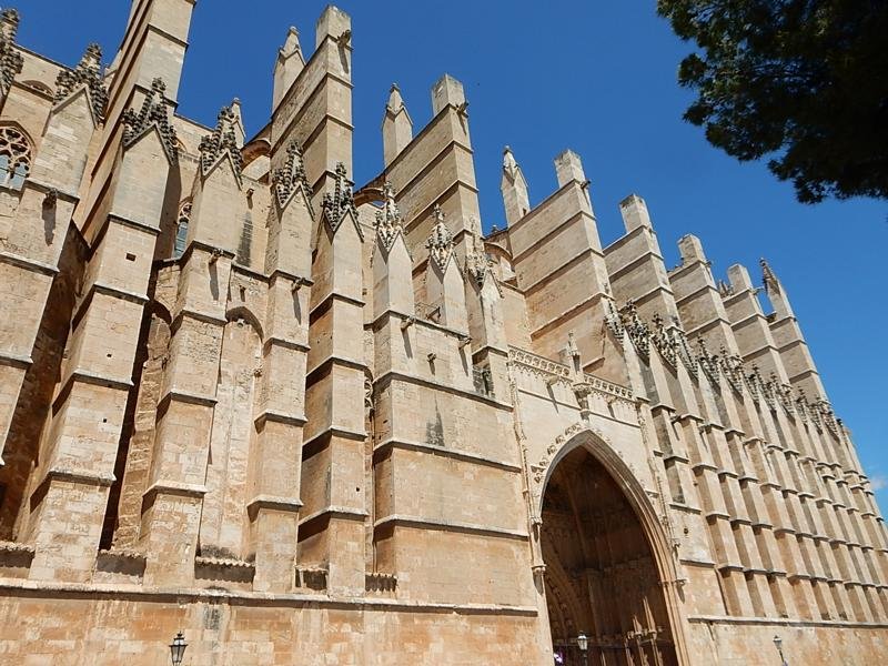 Seitenansicht Kathedrale von Palma de Mallorca