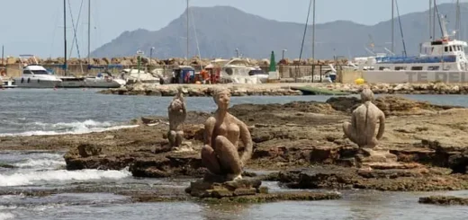 Steinfiguren Can Picafort